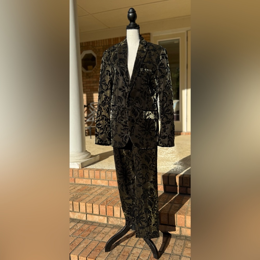Men’s INC International Concepts Black & Gold Baroque Slim Fit Suit Set Medium